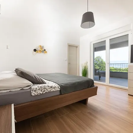 Villa Petra With Sea View *