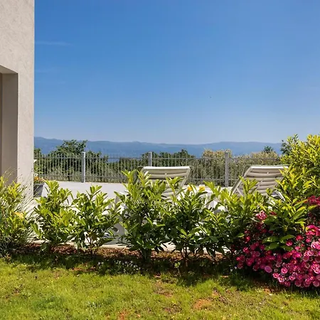 Villa Petra With Sea View Risika